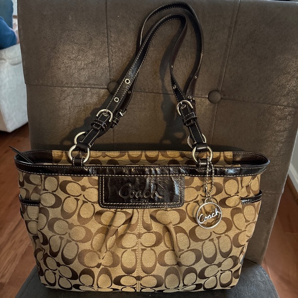 Coach #14281 Signature Pleated Tote Handbag Khaki Brown - Picture 1 of 8